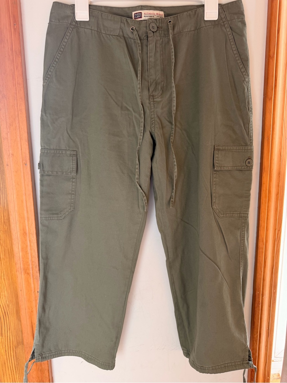Faded Glory Cargo Capris Size 10 100% Cotton